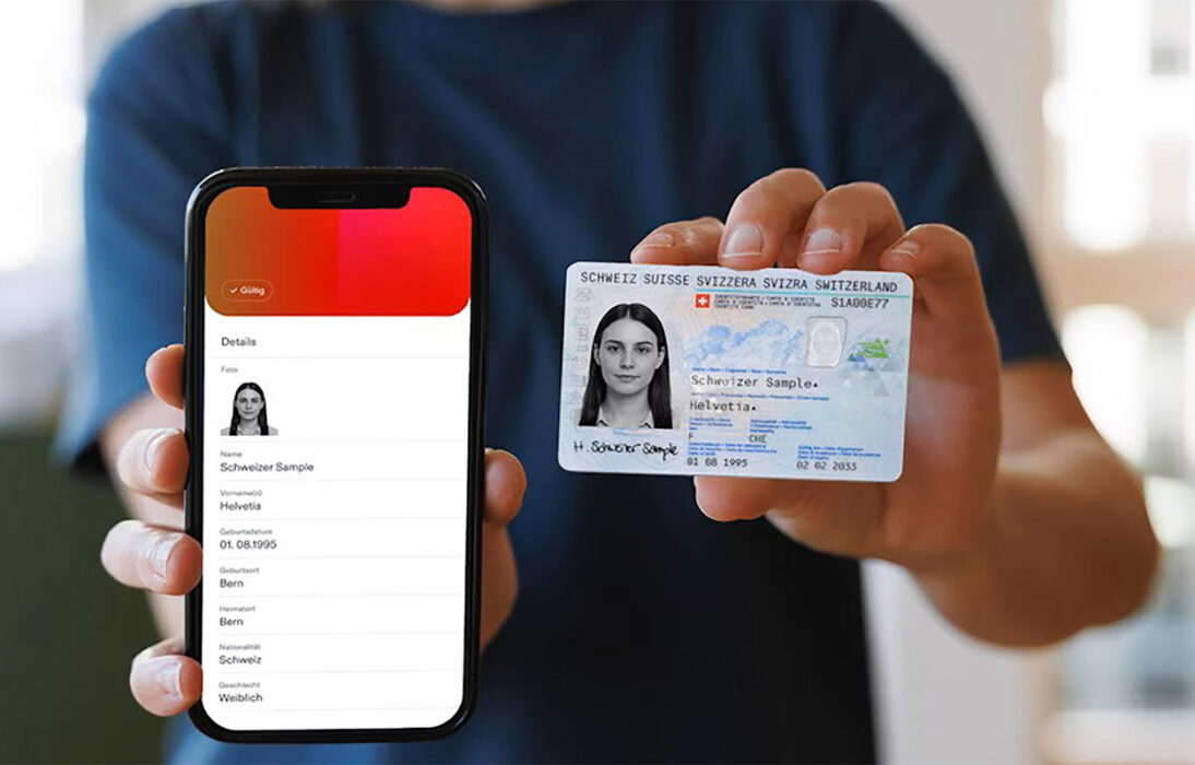 JA-zur-e-ID-vernuenftig-und-freiwillig. Abgebildet sind die Identitätskarte sowie daneben ein smartphone mit dem digitalen Pendant, der e-ID.